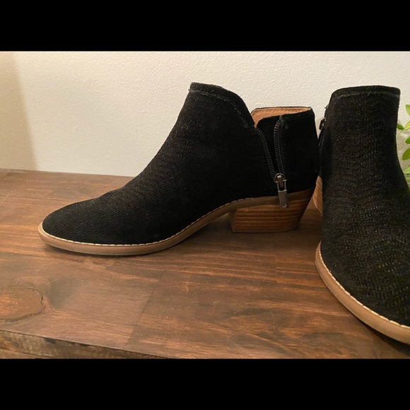 Lucky Brand- women’s ankle booties- size 7.5 - Picture 8 of 9